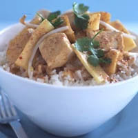 Куриное карри с кремовым яблоком