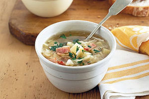 Картофельный суп с капустой и беконом